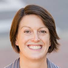 Lindsay Usher's Instagram, Twitter & Facebook