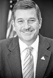 Demetrius Sumlin's Instagram, Twitter & Facebook