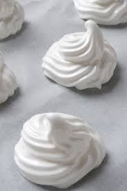 La Petite Meringue A La Francaise Inratable Recette Petite Meringue Gateaux Et Desserts