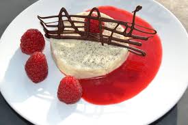 Rezept Panna Cotta Mit Himbeersauce Rezept In 2020 Himbeersauce Panna Cotta Sussgeback