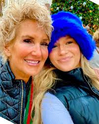 Amy Hendry (@amy_hendry13) • Instagram photos and videos