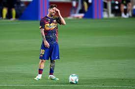 Con el club que lo vio nacer futbolísticamente ya. Lionel Messi Kicker Wird Zweiter Fussball Milliardar Gq Germany