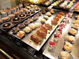 Retrouvez le également à la rôtisserie. Les Grands Buffets De Narbonne Gargantuesque Bobstronomie Ca Se Boit Et Ca Se Mange