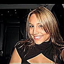 Ella Morillo (@ohnoitsella)