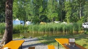 Lagerfeuerromantik Baden Im Fluss Und Absolut Minimalistisches Camping Camping Am Fischteich An Der Bregenzerach Fischteich Camping Teich