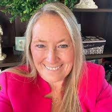 Dolores Calabrese's Instagram, Twitter & Facebook