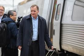 Stefan lofven, swedish labor leader and social democratic politician who became prime minister of sweden in 2014. Har Stefan Lofven Sovit I Sju Hela Ar Han Verkar Inte Ha Forstatt Nagonting Om Vilka Grupper Det Ar Som Ligger Bakom Gangskjutningarna Elisabet Hoglund