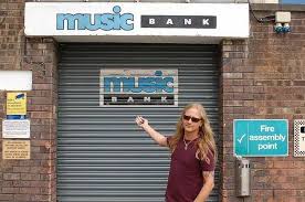The Music Bank In Seattle Wa Was A Warehouse That Was Used As Living And Practice Spaces For Several Seattle Bands In The 80 S Alice In Chains And Mother Lo