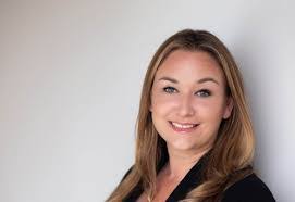 Elizabeth Robles's Instagram, Twitter & Facebook