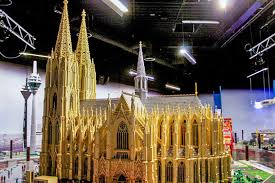 Heutzutage ist der kölner dom die zweitgrößte kathedrale europas nach dem kirchengebäude im ulmer münster und das drittgrößte weltweit. Dieser Kolner Dom Besteht Aus 272 000 Legosteinen Koeln De