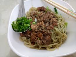 Bumbu tumis kacang panjang campur teri. Udah Coba 10 Mie Pansit Legendaris Di Medan Ini Awas Ketagihan