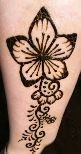 It's very intricate and makes a great tattoo. 30 Henna And Flowers Tattoo Great Ideas