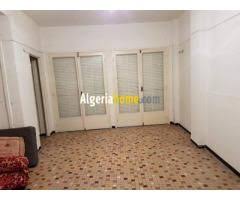 Location Studio Oran Ain El Turck Immobilier Algerie Annonces Immobilieres Algeriahome Com En 2020 Chambre A Louer Location Studio Louer Un Appartement