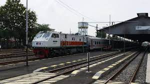 Sementara tirai tetap berperan dalam menahan panas, cahaya matahari pada siang hari dapat dimanfaatkan sebagai pencahayaan. Jadwal Kereta Api Update Info Larangan Mudik Lebaran 2021 Tirto Id