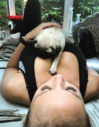 Kate Wright Accused Of Breastfeeding Dog In Odd Snap Daily Star