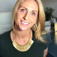 What is the most accepted way to play Mahjong with three players, and what  are the expectations in tournaments?