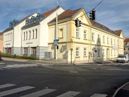 Ybbs an der donau is a town in austria. Bundeshandelsakademie Und Bundeshandelsschule Ybbs An Der Donau Wikipedia