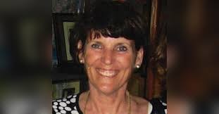 Julie Eustache's Instagram, Twitter & Facebook