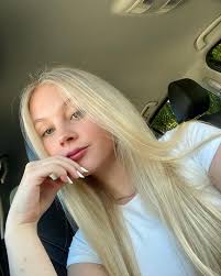 Jena Hill's Instagram, Twitter & Facebook