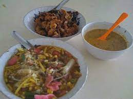 Sroto A K A Soto Ayam Khas Banyumas With Fried Chicken Head Ayam Masakan