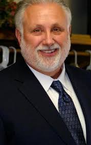 Larry Keil's Instagram, Twitter & Facebook