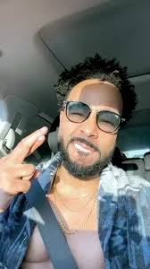 Fingers crossed your Saturday is amazing as you are🤞🏽, ., @artemas___ x  Sharky