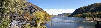 The town was immediately seized by a much larger force of virginia militia, soon to become confederate soldiers. Harpers Ferry National Historical Park Wikipedia