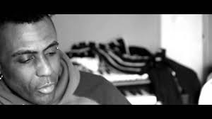 UK SOUL MUSIC LEGEND OMAR [BLACK AND WHITE]