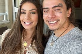 Whindersson tatuou as iniciais do filho, joão miguel, ao lado de uma cruz, em seu rosto. Sobre Tatuagens No Rosto De Whindersson Noiva Diz Tudo O Que Faz Ele Feliz Me Faz Feliz Tambem Bwe Vip