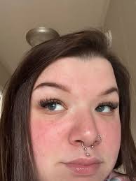 This "horizontal eyebrow" piercing... Is it a type of surface piercing?  What type of jewelry would one wear? Could it be pierced at a 16g? Just  doing some research as I'm interested!