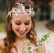 Bride hairstyles headband hairstyles gorgeous hairstyles. The Best Wedding Hair Tips For Wearing Headbands