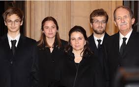 Start by marking paço dos duques de bragança (museus de portugal, #2) as want to read paço dos duques de bra. Funeral Do Infante D Henrique De Braganca Duque De Coimbra A Monarquia Portuguesa