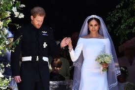 I spotted my piece on the cover of a magazine—a profile of her face, a beautiful smile—and. Meghan Markle S Wedding Dress From Her First Marriage Looked Like It Was Inspired By Kate Middleton S Gown Business Insider