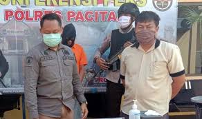 Ayah tiri tergoda rayuan putrinya (18+). Ajakan Hubungan Badan Ditolak Istri Pria Cabuli Anak Tiri Republika Online