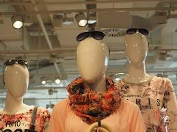 Perhaps what puts fabindia apart from the rest of the features in the list of indian ethnic wear brands is its dwelling built on traditional heritage. 6 Top Clothing Brands In India You Can T Ignore Fashionable Foodz