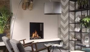 Sono muniti di un cassetto per la cenere e presentano una valvola per la chiusura della canna fumaria. Camino A Gas Moderno Frontale Cupido 70 A Focolare Chiuso Zetalinea Srl