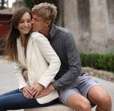 Additionally, the actor's height is about 1.87 meters, that is somewhat mandatory in his world of field. Meet Kelsey Anderson The Woman Behind South Africa S No 1