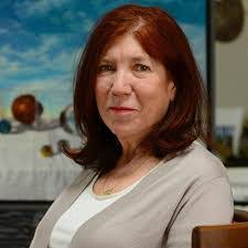 Mari Bender's Instagram, Twitter & Facebook