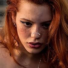 Roheafer Naso Catena Piercing Attraverso Naso Acciaio Chirurgico Nostril  Piercing Gioielli CZ A Forma di L Naso Borchie e Catena Cuore 20g Naso  Catena Piercing per Le Donne : Amazon.it: Moda