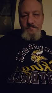 I can't believe I'm staying up late just to see my Vikings lose.