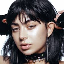 I don't get why she calls herself 100. New Celeb Hair Trend Of 2020 Choppy Bangs As Seen On Bella Hadid Barbie Ferreira Miley Cyrus Buro 24 7 Singapore