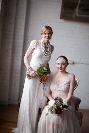 1930 S Inspired Glam Wedding Gowns Bettina And Briana At Emma Grace Love The Layered Pearl Nec Wedding Dress Inspiration Bridal Gowns Pretty Wedding Dresses