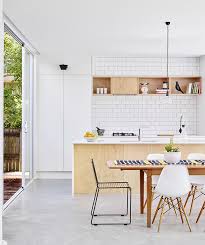 Pour votre cuisine par exemple, n'hésitez pas à mixer les styles. 20 Cuisines En Bois Clair Qui Nous Font Craquer Maison Et Demeure