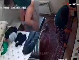 كاميرا سرية في محل مساج الزبونة وهي بتغير لبسها - عرب نودز