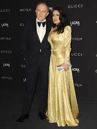 Последние твиты от salma hayek (@salmahayek). Salma Hayek S Husband Pledges 113 Million To Rebuild Notre Dame
