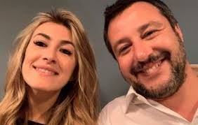 Per la società italiana di psichiatria la nuova emergenza si chiama 'fame di pelle', aumento di stress&insonnia legato all'assenza di abbracci e. Annalisa Chirico Archivi L Indro