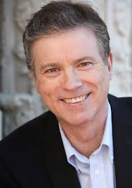 Hi guys, does anyone know if there are plans for Simon Vance the narrate  the middle two audiobooks in the night angel series? Thanks in advance.