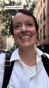 Piece of cake? 🥹 #pieceofcakemoving #nowiwantcake