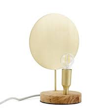 lamp synaxe am pm lamp synaxe geinspireerd op oude kandelaars deze heel decoratieve lamp combineert eikenhout met messing de verli kandelaar lampen messing