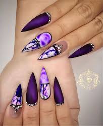 Stiletto nails are audacious, fearless and elegant. Stiletto Nails Design